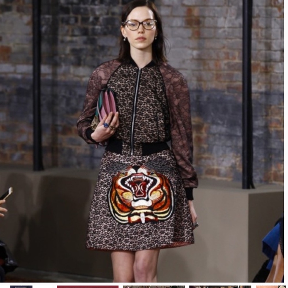 Gucci Tiger Embellished Viscose & Lace Skirt - Picture 10 of 10